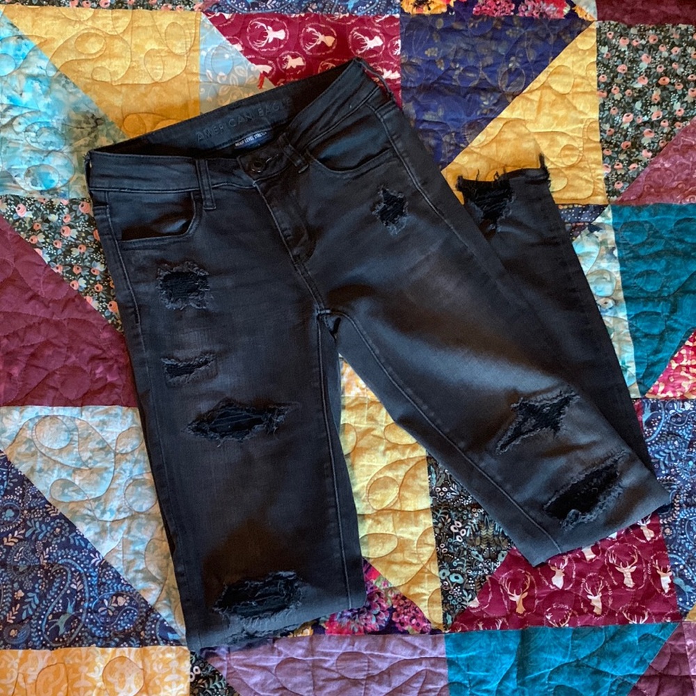 EUC AE distressed faded black jegging